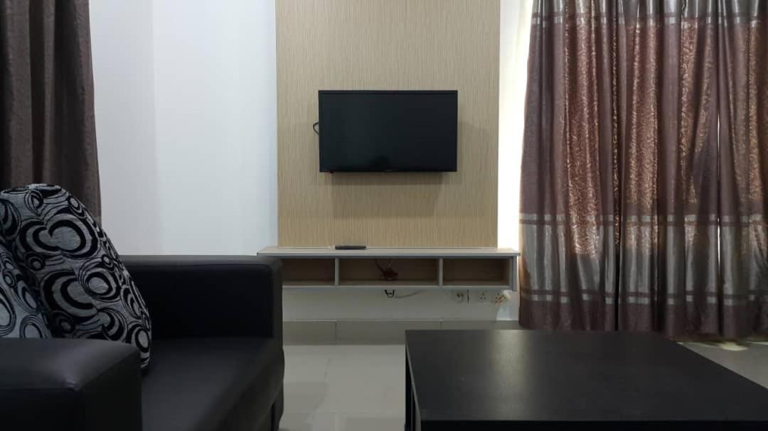 Risqi Apartment 2 Bedroom Wakaf Che Yeh Kota Bharu Habitación foto
